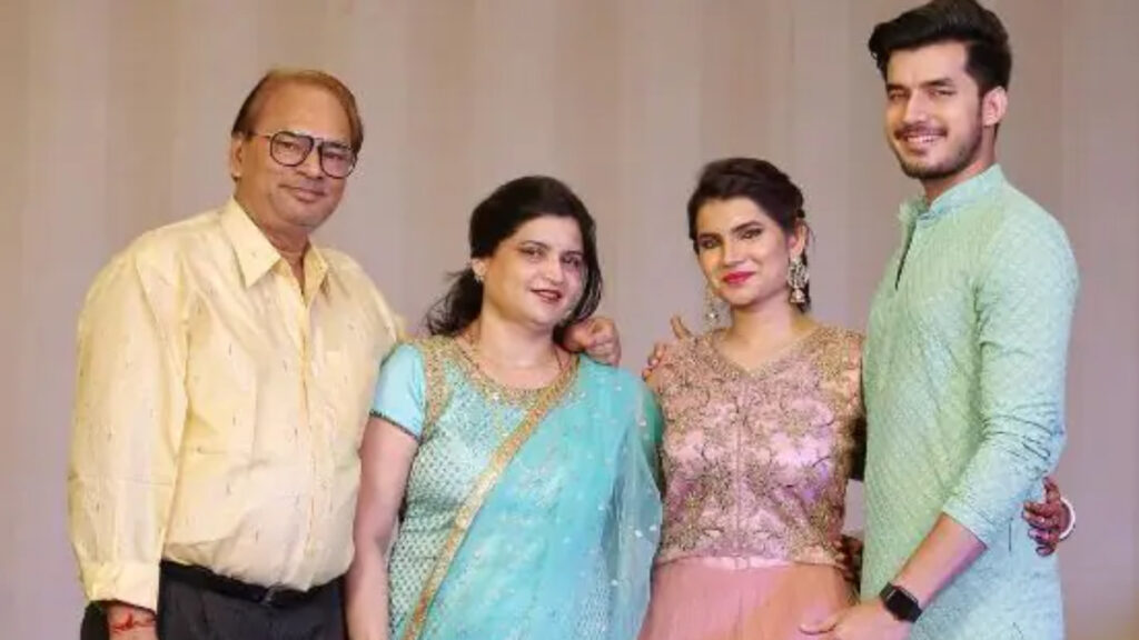 Paras Kalnawat Family