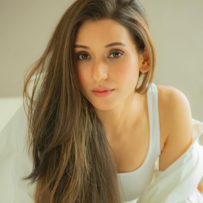 Heli Daruwala Biography