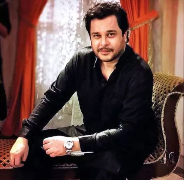 Mahesh Thakur Biography