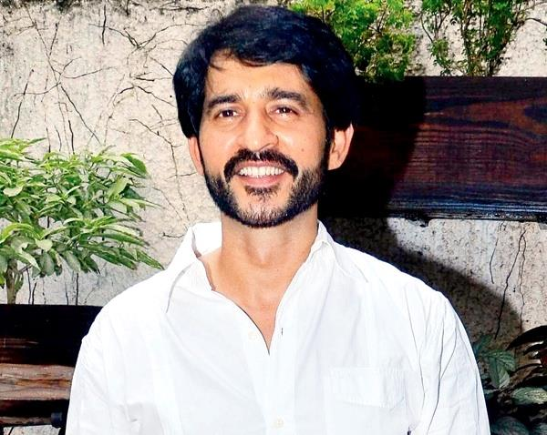 Hiten Tejwani Biography