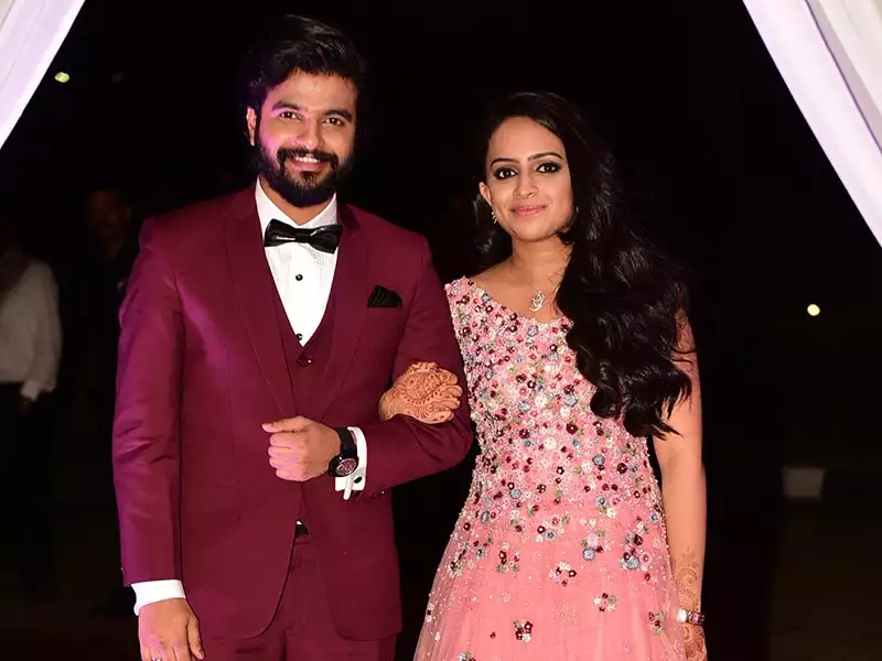 Neeraj Madhav Wife