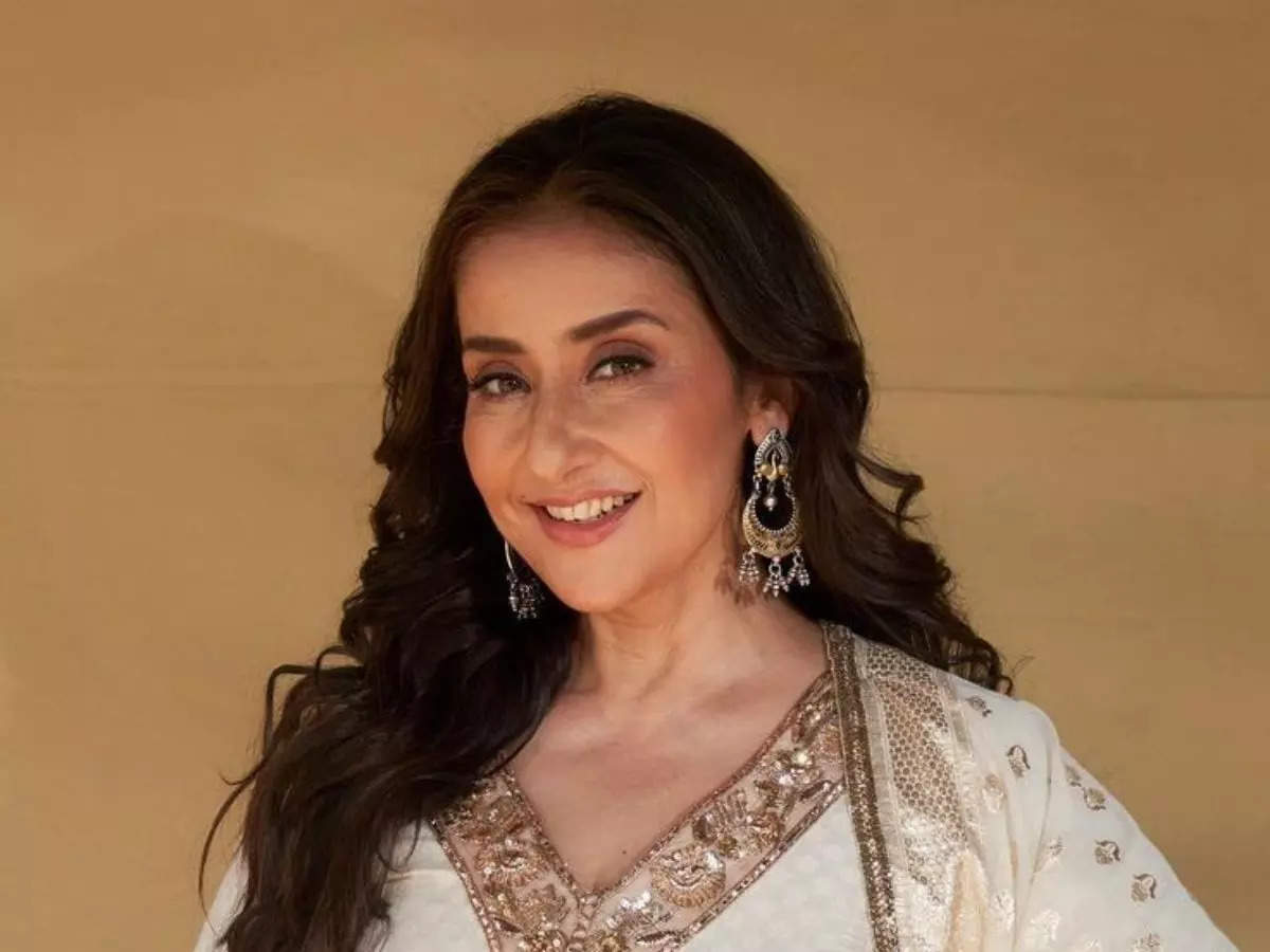 manisha-koirala-biography-wiki-age-family-hometown-photos-height