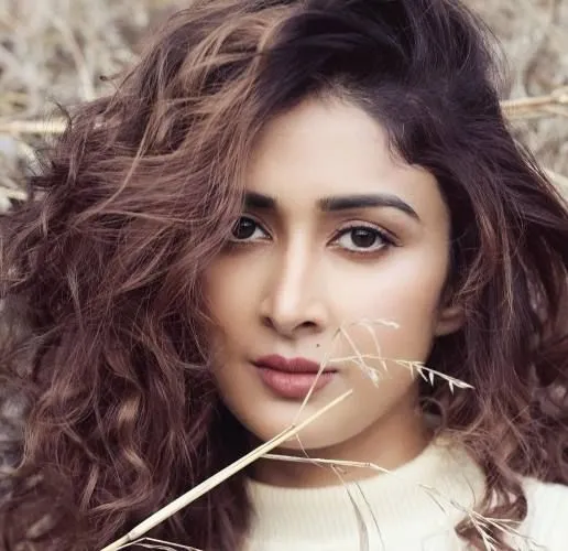 Farnaz Shetty Biography